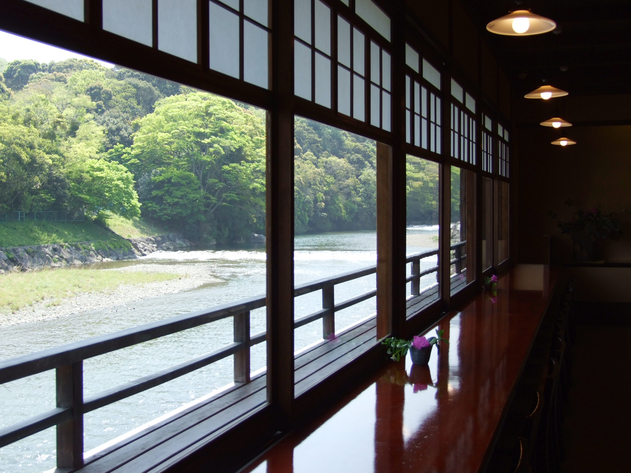 五十鈴 川 カフェ