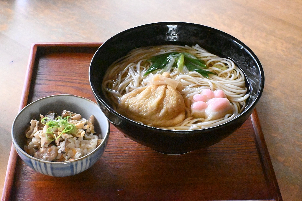 ＜11月＞福にゅうめんと鶏キノコ御飯