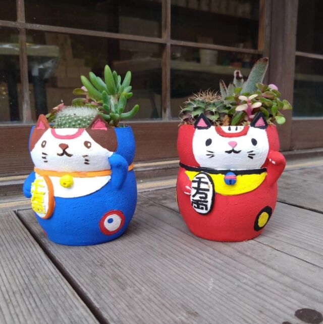 絵付け体験
上手に招き猫ポットを作ってくれました☆

-——————————————
お問い合わせ先
おかげ横丁　伊勢路栽苑
0596-23-3077
受付時間　9：30～16：30（年中無休）
-——————————————

#おかげ横丁 #招き猫 #絵付け #絵付け体験 #体験 #伊勢 #伊勢志摩 #伊勢旅行 #伊勢路栽苑 #おかげ横丁official #アート #ダルマ #達磨 #だるま #ミニプランツ #多肉植物 #サボテン #苔 #団体 #グループ #団体様 #思い出 #旅行 #観光 #縁起物 #招き猫ポット #だるまポット #かわいい #招き猫ポット可愛い❤️